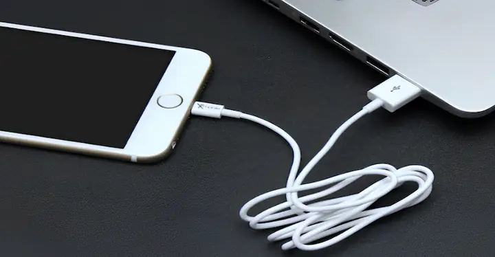 Cách Sạc Iphone Bằng Laptop