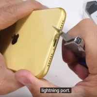 Iphone 11: So Sánh Viền Nhôm Và Thép Không Gỉ – Lựa Chọn Nào Phù Hợp Hơn Cho Người Dùng?