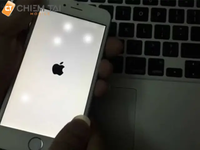 Màn Hình Iphone Có Vệt Sáng Màn Hình Iphone Có Vệt Sáng