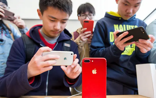 Người Nghèo Mới Dùng Iphone Người Nghèo Mới Dùng Iphone