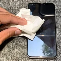 Xử Lý Iphone Bị Vào Nước: Hướng Dẫn Chi Tiết Từ A Đến Z Để Cứu Chữa Thiết Bị Của Bạn